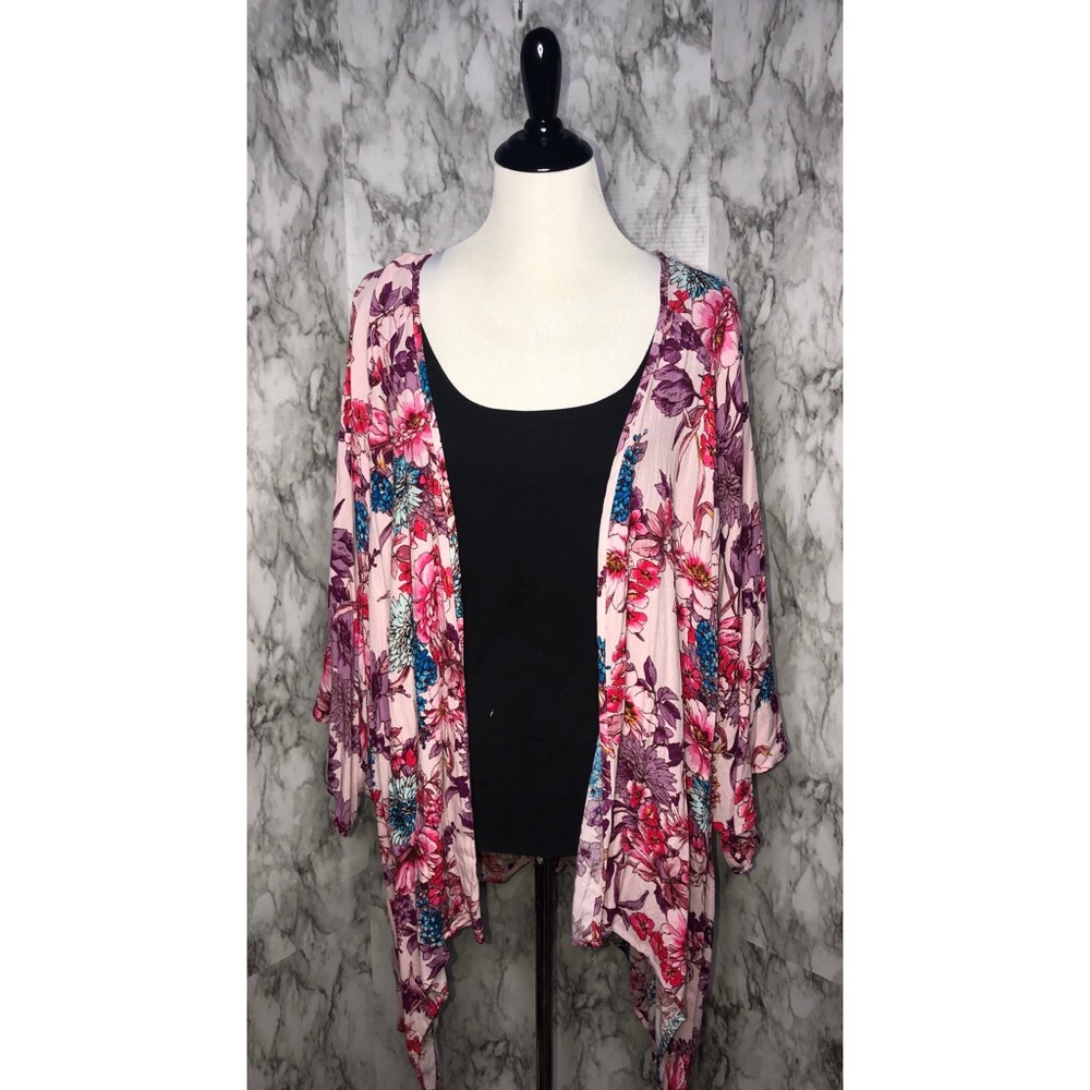 NWOT Plus Size “Liberty Love” Cover